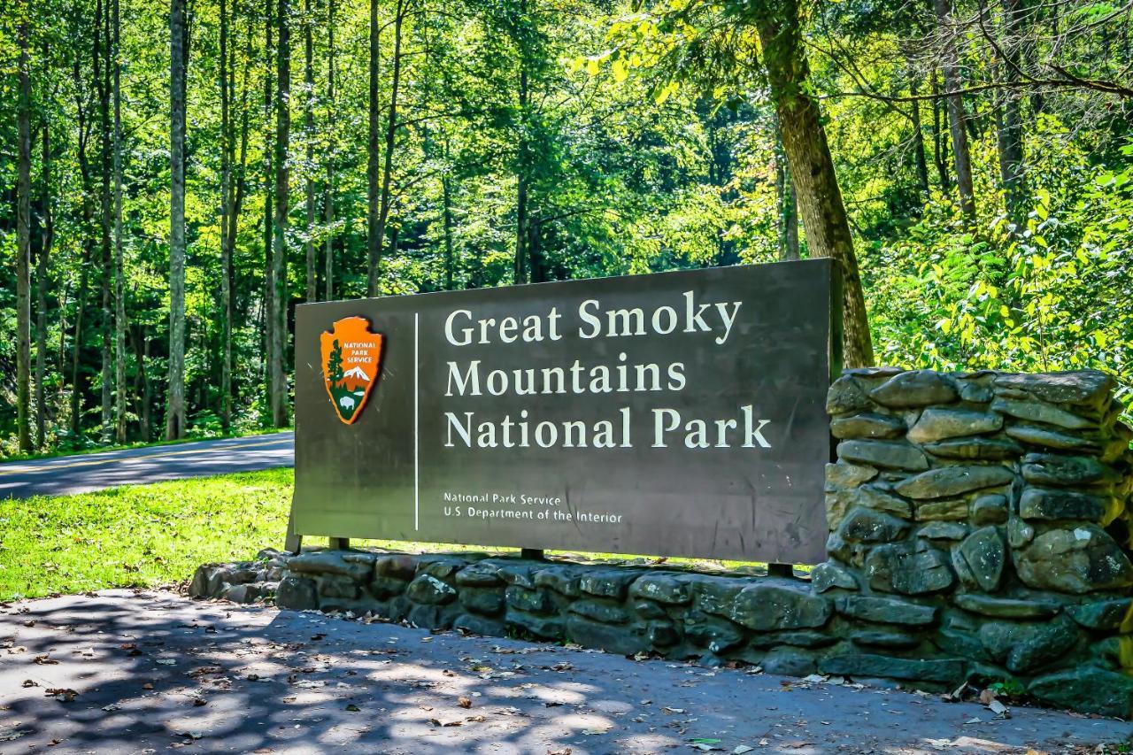 Bearly Gnomey Villa Gatlinburg Eksteriør bilde